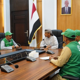 وكيل حضرموت يناقش مع قيادة فرع الوصول الإنساني في المكلا تنفيذ مشروع توزيع زكاة الفطر