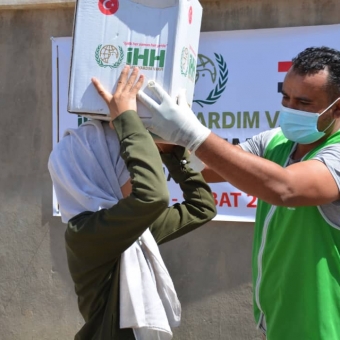 In partnership with IHH, Non-food items and health bags distributed for IDPs in Al-Faw area, Marib Governorate