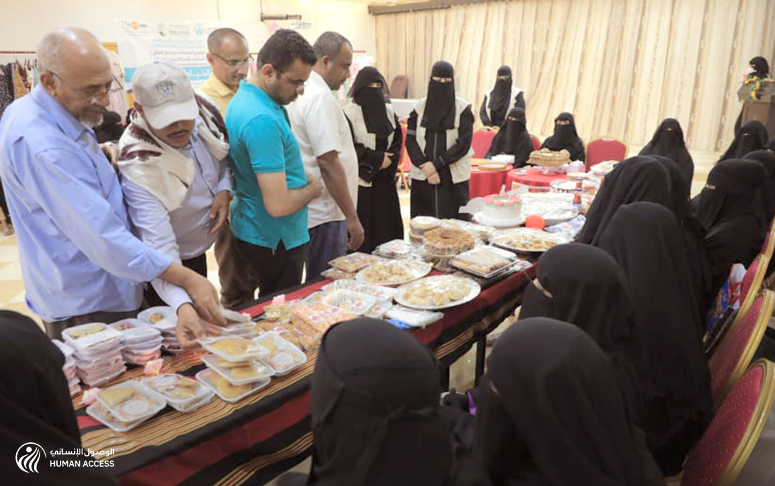 Organizing a promotional bazaar for the beneficiaries of the “Enhanced Livelihood Project in Seiyun”