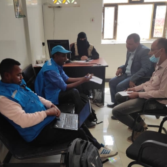 A delegation from UNHCR's Aden Office visits the Community Centre in Marib