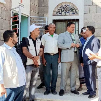 Taiz Health Office reviews engineering design for construction of 2nd floor of Al-Misrakh Hospital