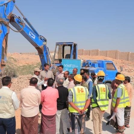 Site handover for extension of Hadhramaut's water network project in Tabalah and Al-Mishrafah areas
