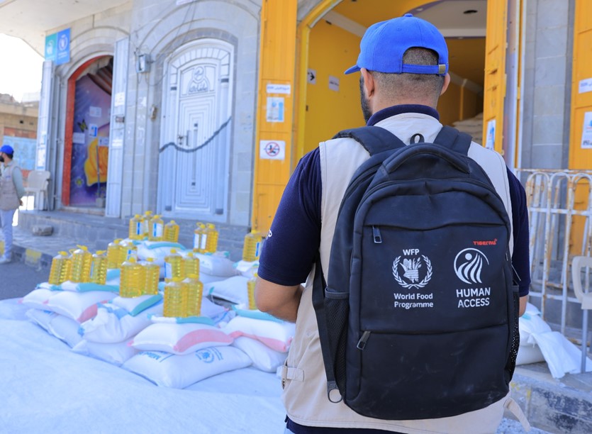 Distributing emergency food aid to 20,250 eligible families