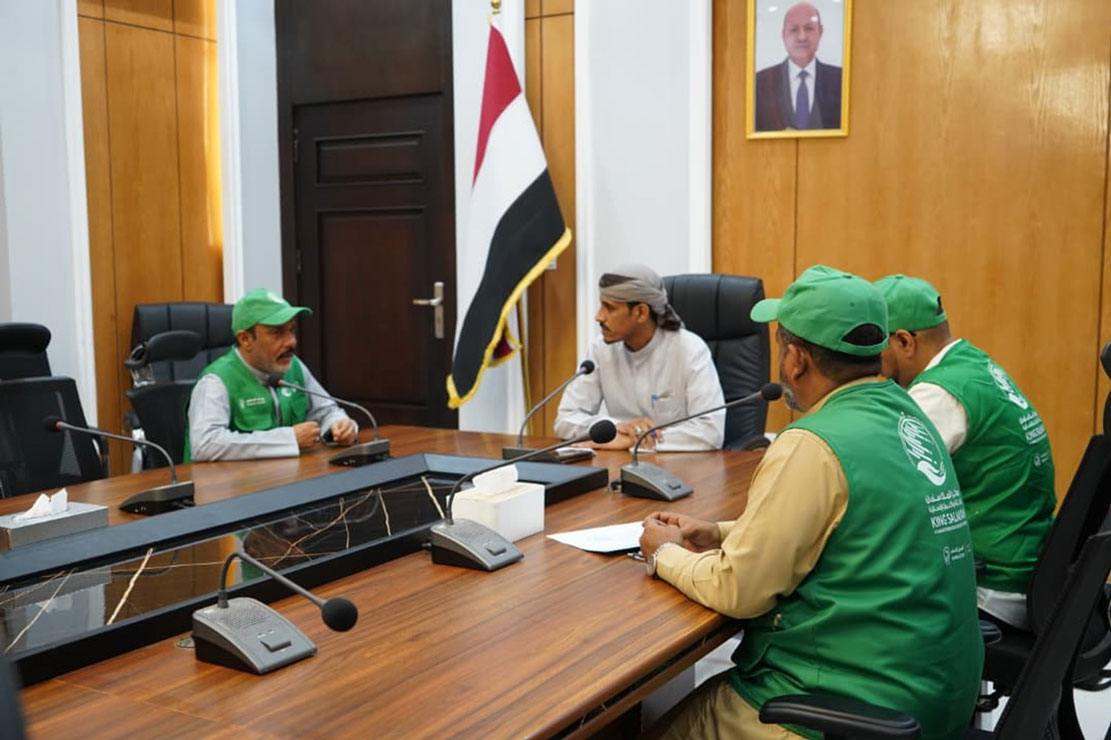 Hadhramaut Deputy Governor discusses with Mukalla's HUMAN ACCESS leadership the implementation of Zakat al-Fitr distribution project