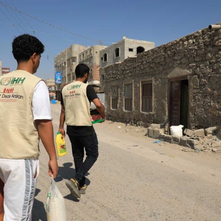 Ramadan aid includes food baskets, iftar meals in several governorates