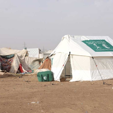 KSrelief Center Distributes Emergency Shelter Aid in Marib