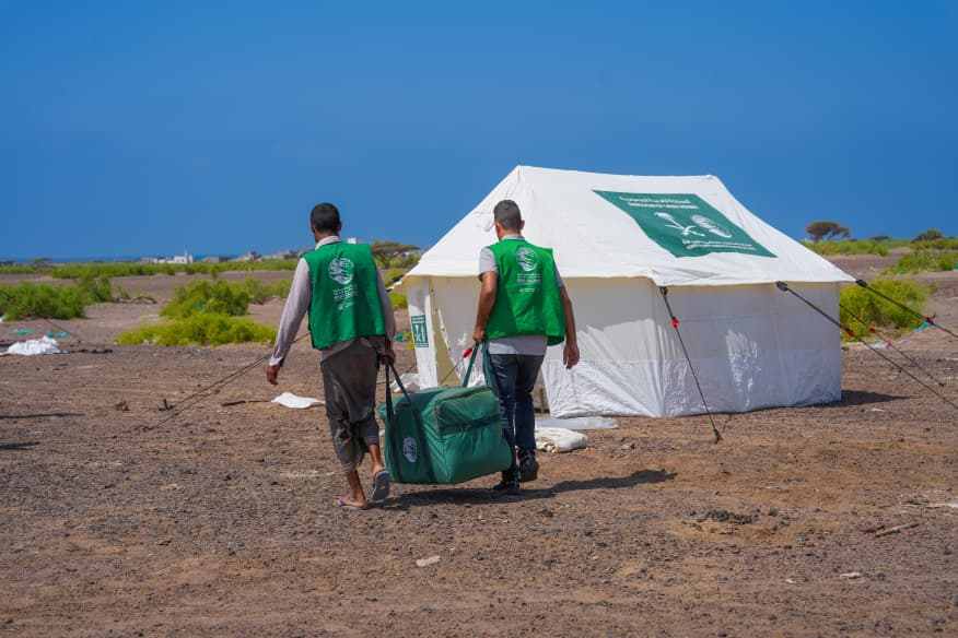 KSrelief Center Distributes Emergency Shelter Assistance to IDP Families in Lahj