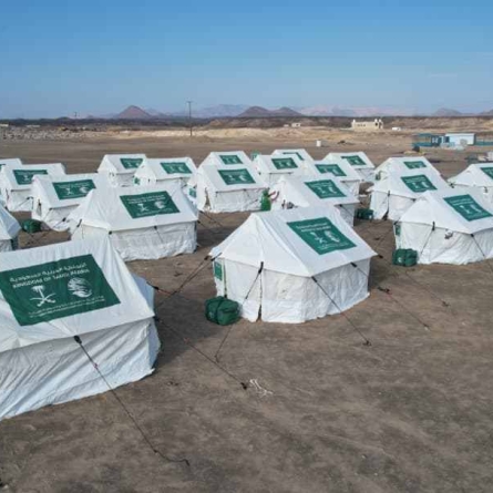 KSrelief Distributes Urgent Shelter Assistance to IDP Families in Marib